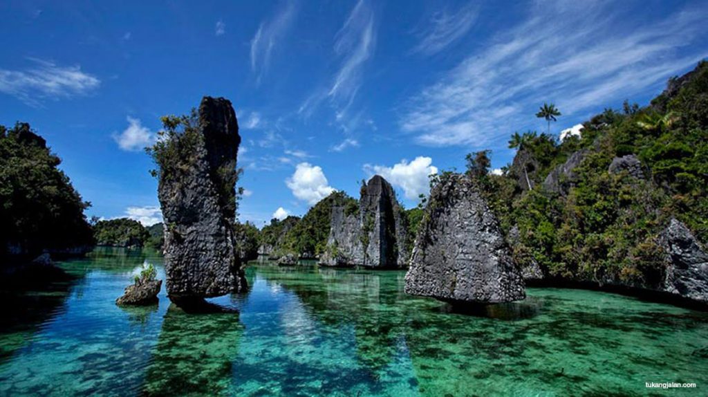 The largest archipelago in the world